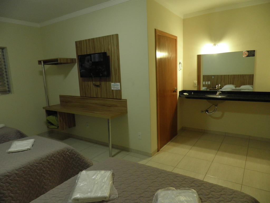 Hotel Talisma Rondonopolis Bilik gambar